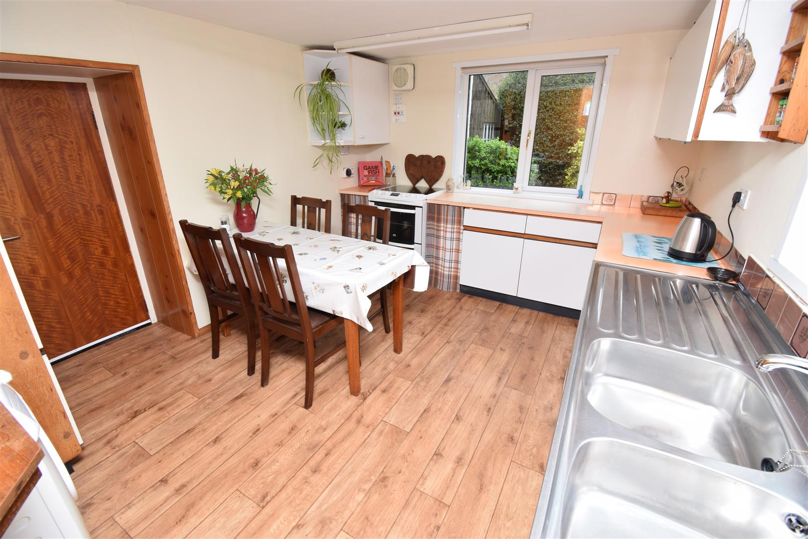 Property For Sale in Dingwall IV15 9QU Munro & Noble, Estate Agents